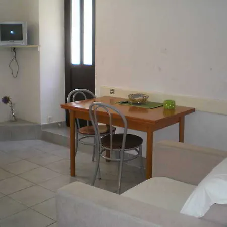 Smoljo Hotel